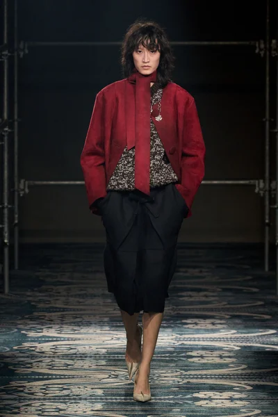 Look 40